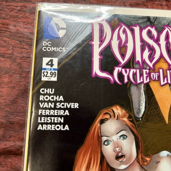 Poison Ivy Cycle of Life and Death Comic Issue 4 - Picture 2 of 4